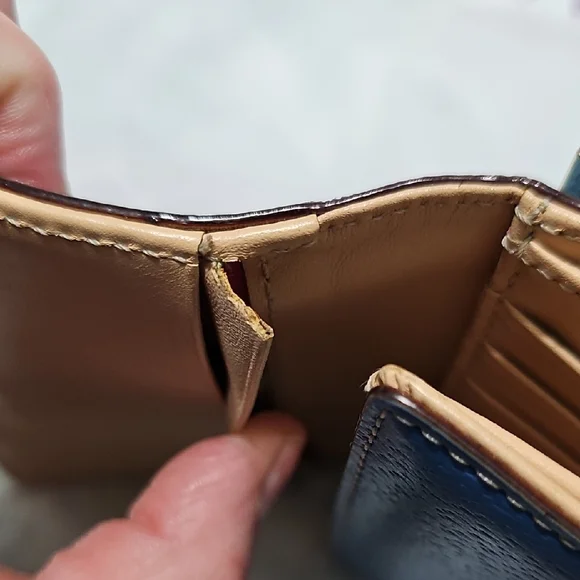 Kate Spade Wallet - Picture 6 of 7